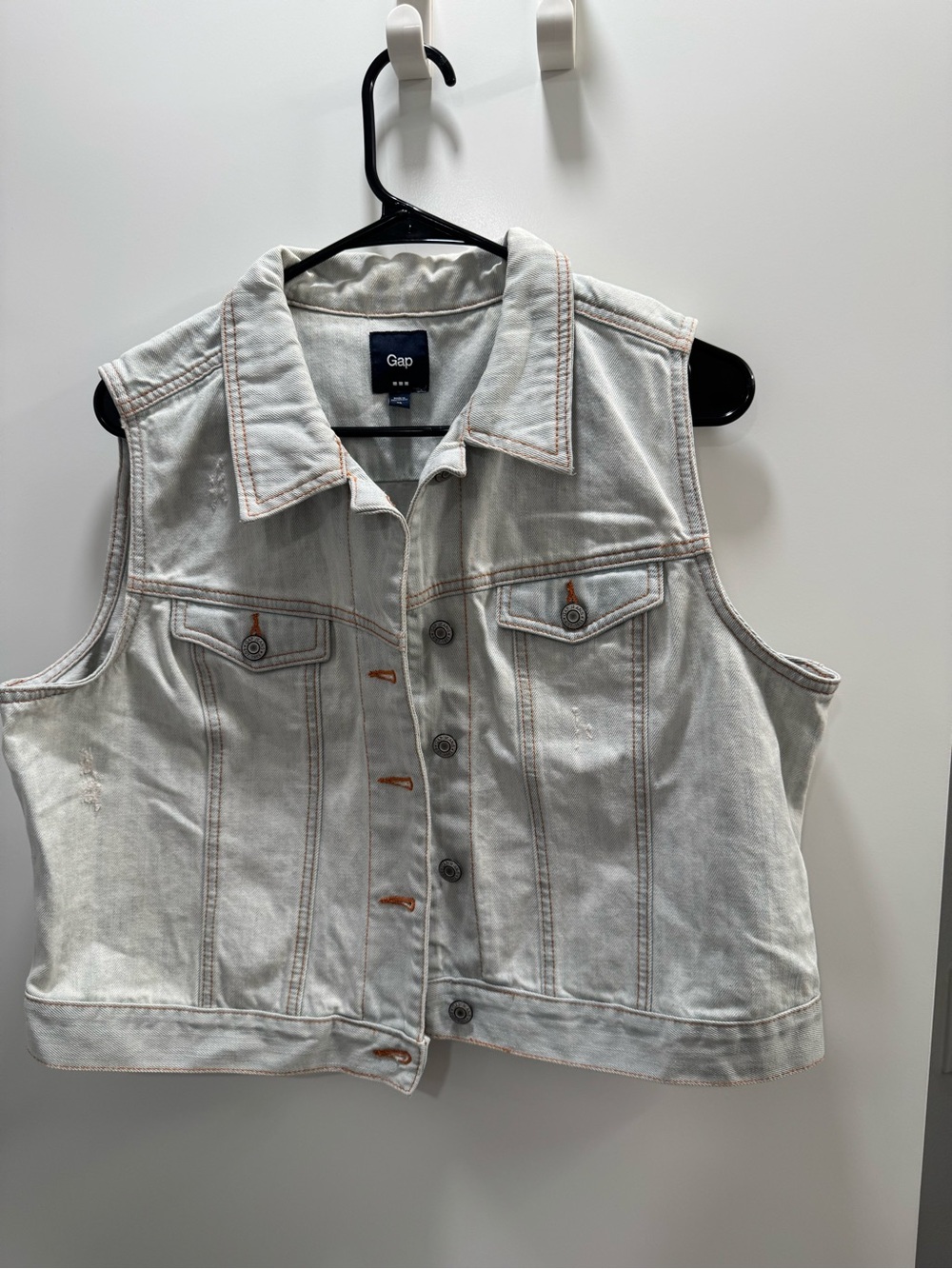 GAP Women’s Light Wash Denim Vest - White